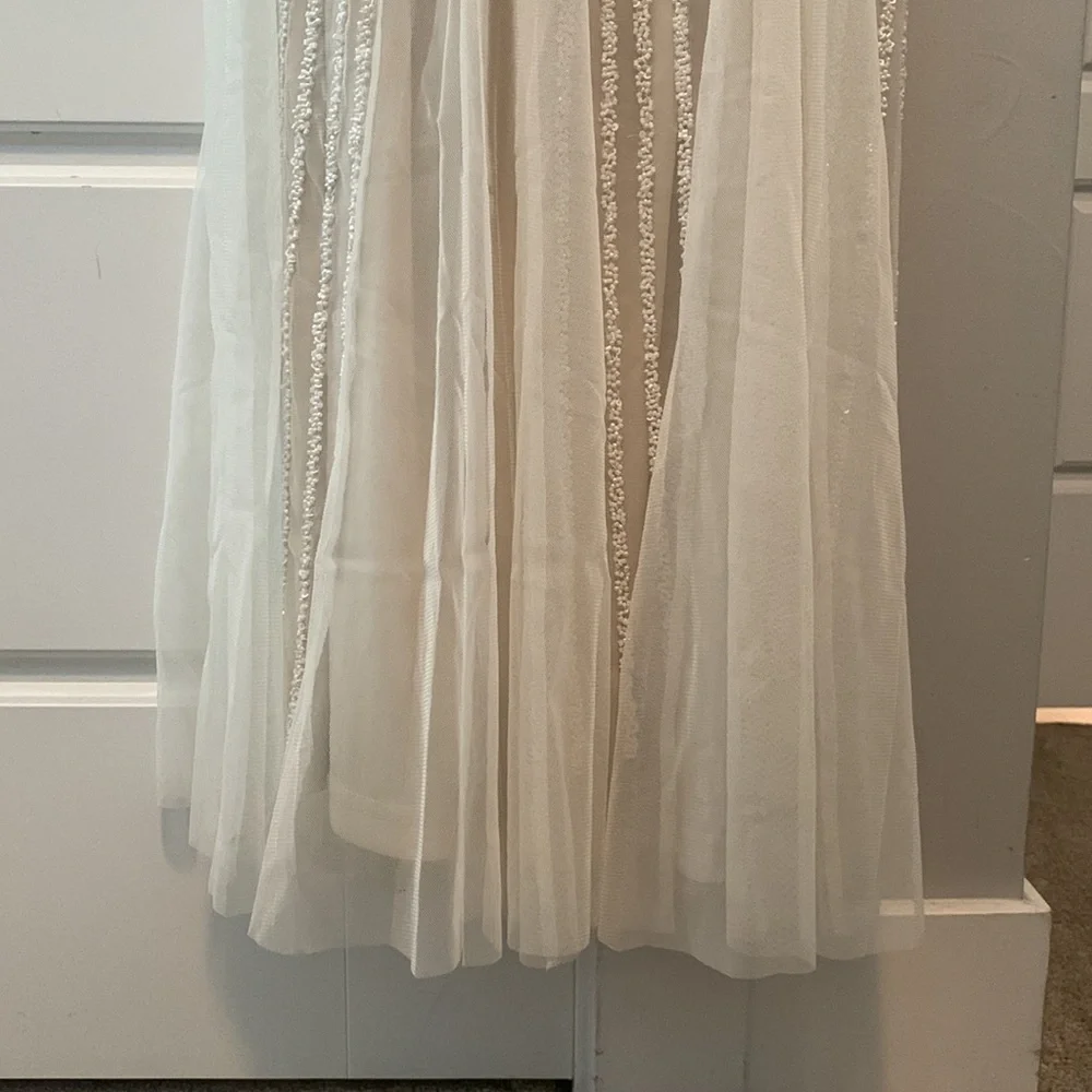David’s Bridal DB Studio Beaded Sheath V Neck Dress - Picture 4 of 8